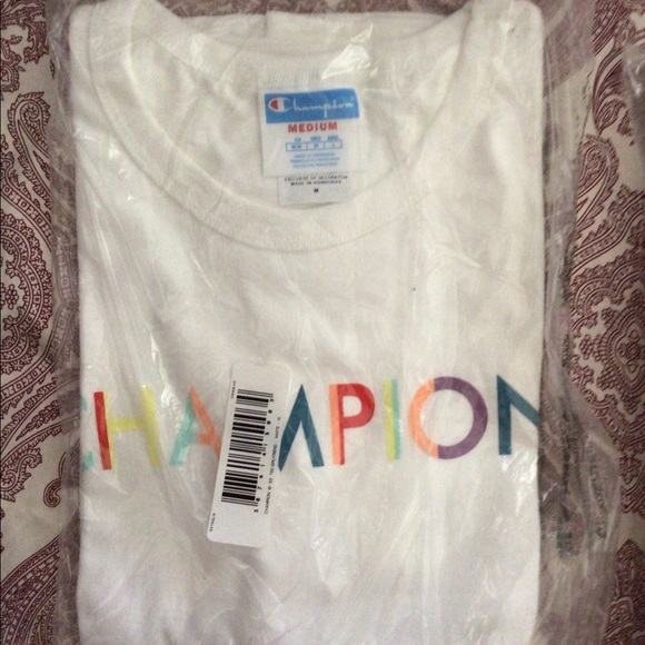 NWT Champion Girlfriend Women’s Tee - Picture 5 of 6